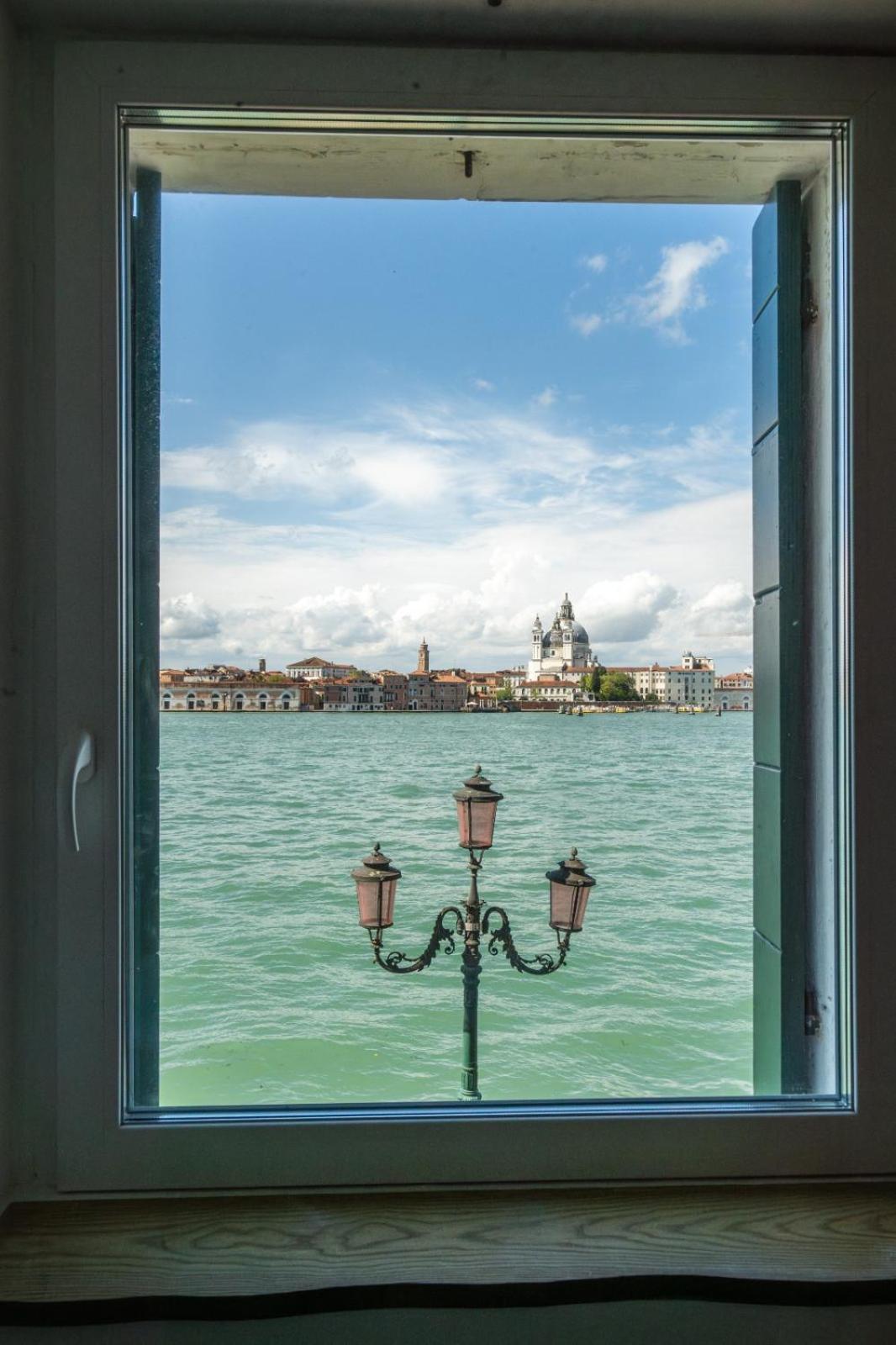 3 Windows On St Mark - Waterfront Apartment Wenecja Zewnętrze zdjęcie
